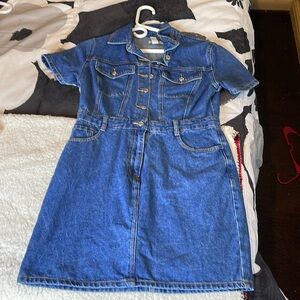Short denim dress